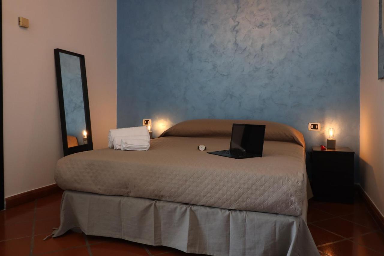 Del Grosso Motel *